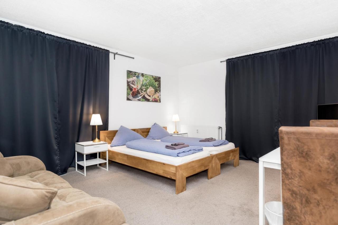 Doppel-/Zweibettzimmer mit Gemeinschaftsbad